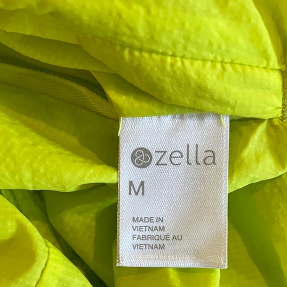 Zella Fresh Air Hooded Light Weight Nylon Jacket, Green Blaze, Medium - Picture 5 of 7
